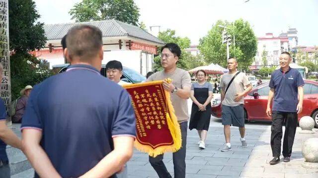 怎么看韩国海警李宰硕离世与志愿军烈士遗骸回国？