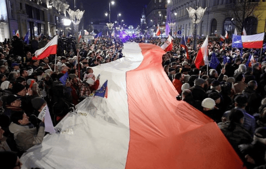 中方上门劝说无效，波兰不守信用，中欧班列恢复遥遥无期，中国用1天就拿出替代办法