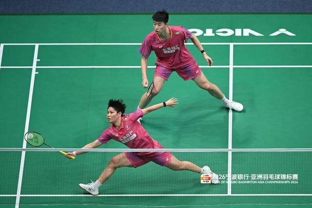 国羽亚锦赛混双失冠 女双包揽冠亚 单打决赛遇劲敌